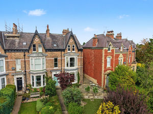 5 North Parade- click for photo gallery